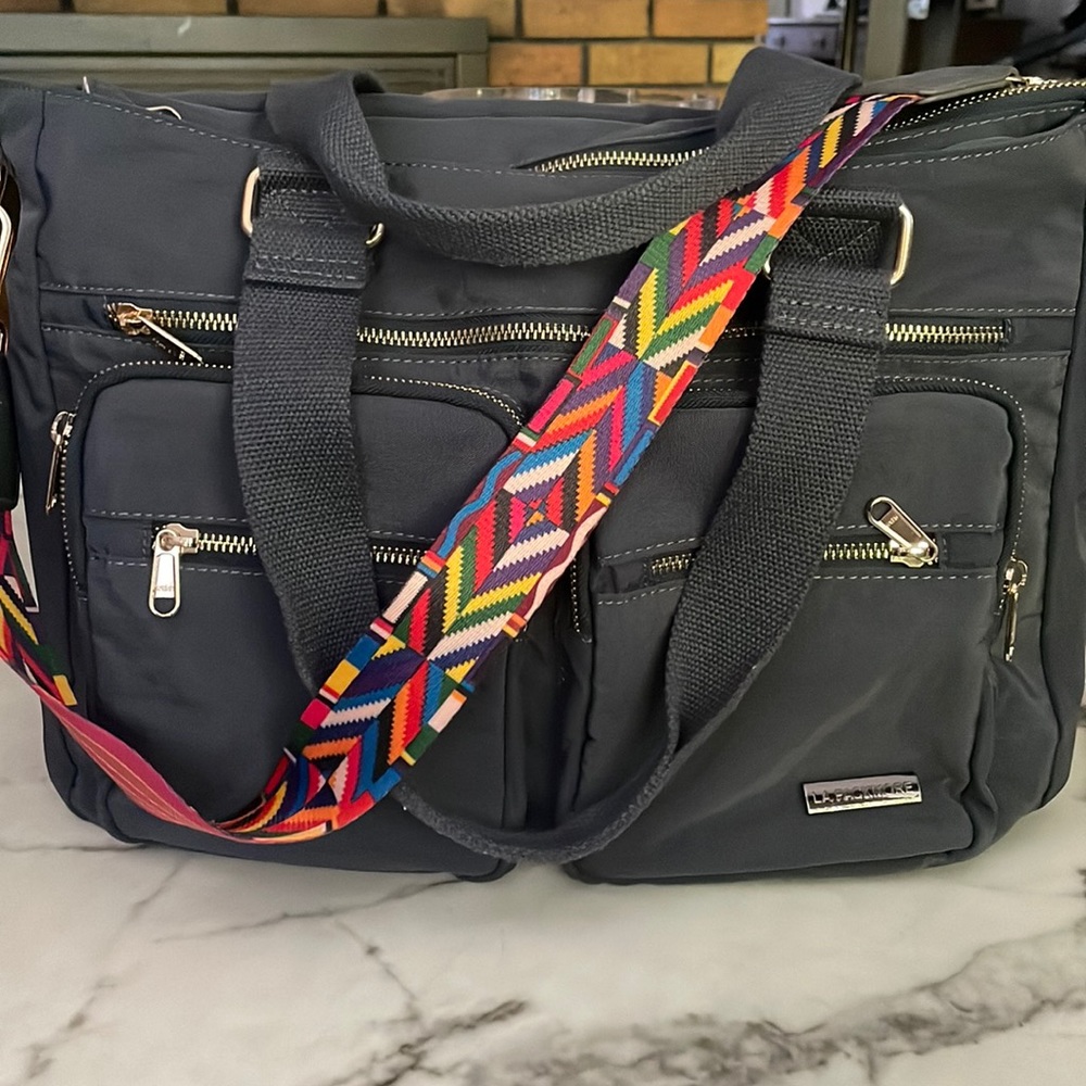 LA Packmore water repellent nylon tote/ laptop carrier